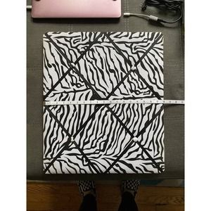 Zebra Memo Board